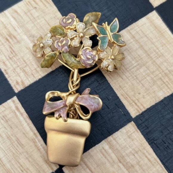 Vintage Artistic Gold Tone Butterfly Purple Flower Pot With Bow Brooch - Picture 1 of 3